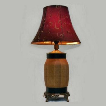 901 - Red Wagon Wheel Hub Lamp